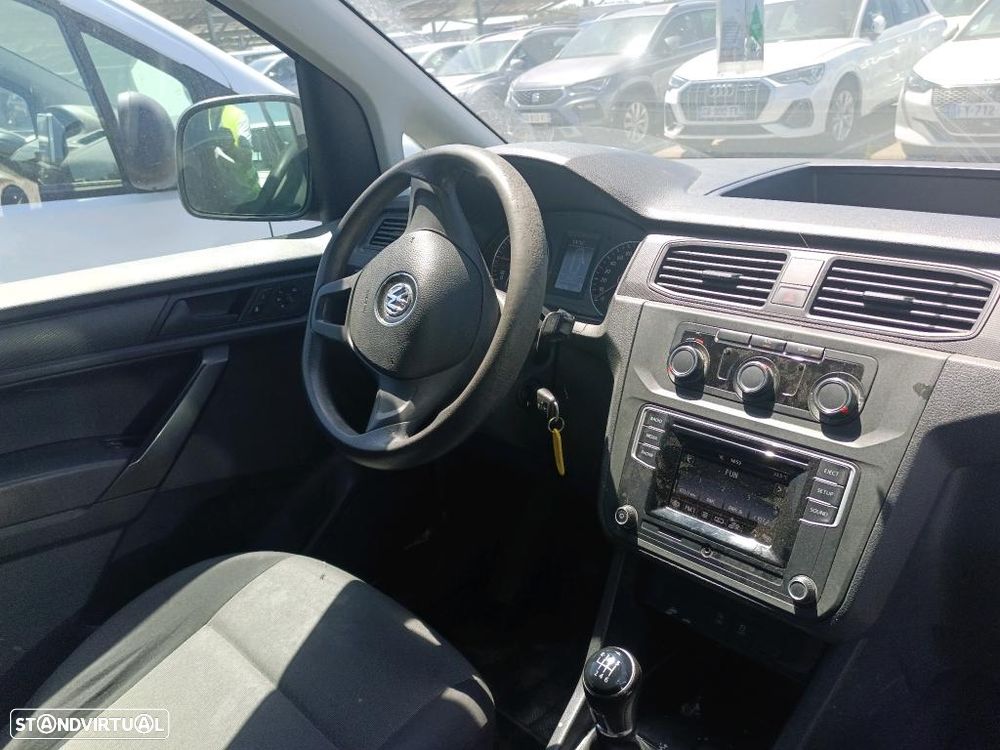VW Caddy 2.0TDI  4Motion  - IVA Dedutível / 4X4 - 3