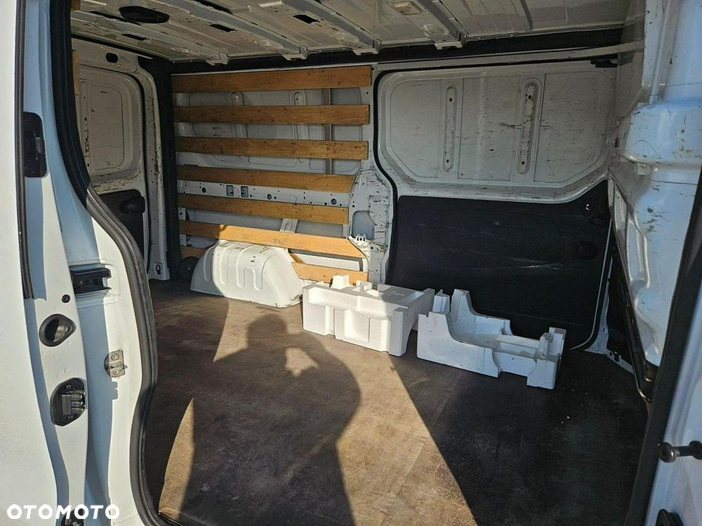 Opel Vivaro - 15