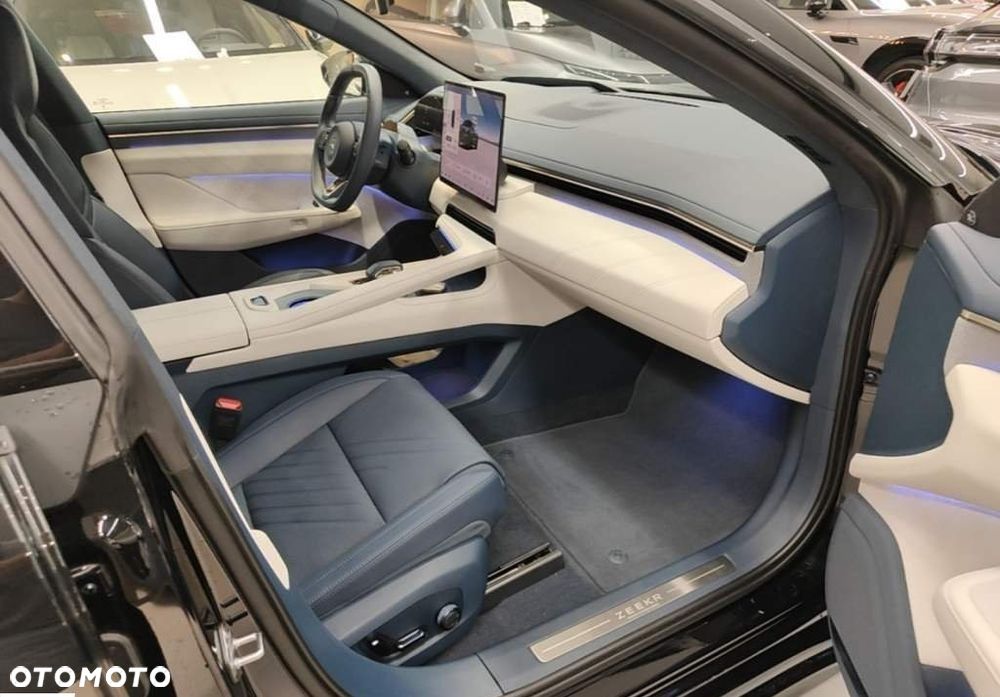 ZEEKR 001 - 17