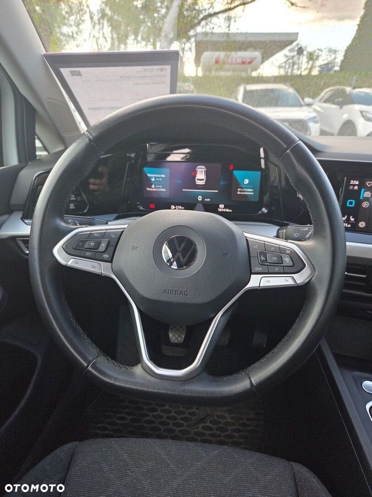 Volkswagen Golf - 22