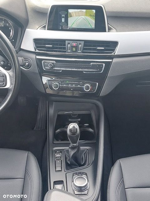 BMW X1 sDrive18i Advantage - 32