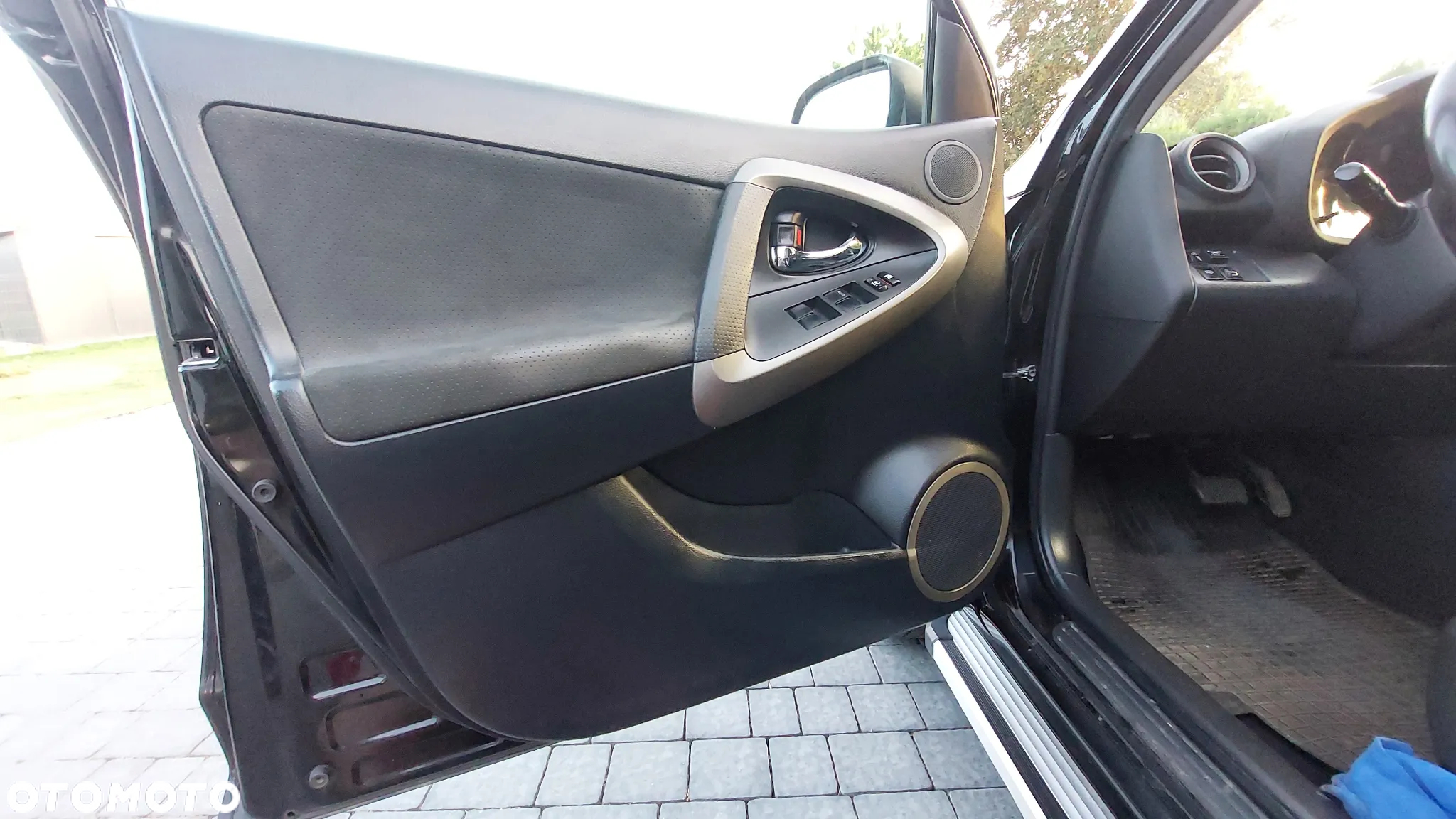Toyota RAV4 - 9