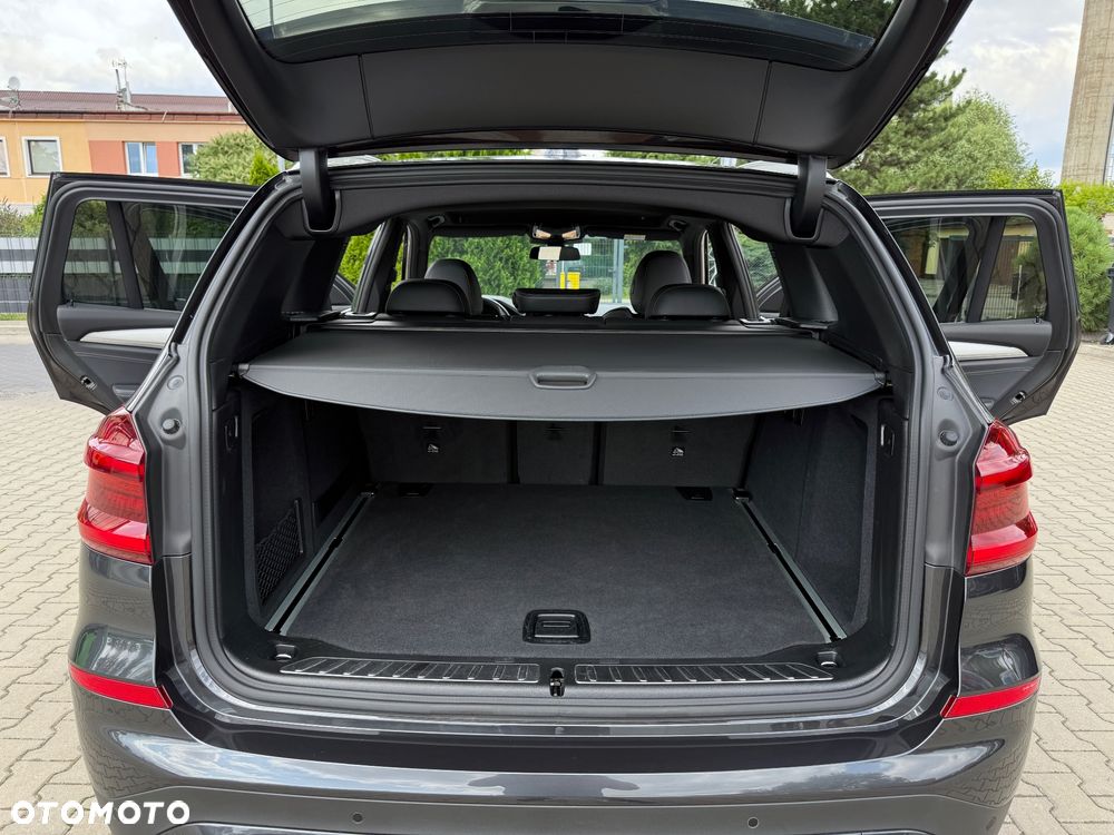 BMW X3 sDrive18d xLine - 34