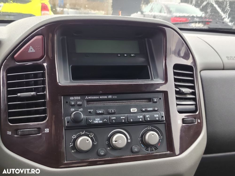 Mitsubishi Pajero SWB 3.2 DI-D GLS A/T, Piele - 8