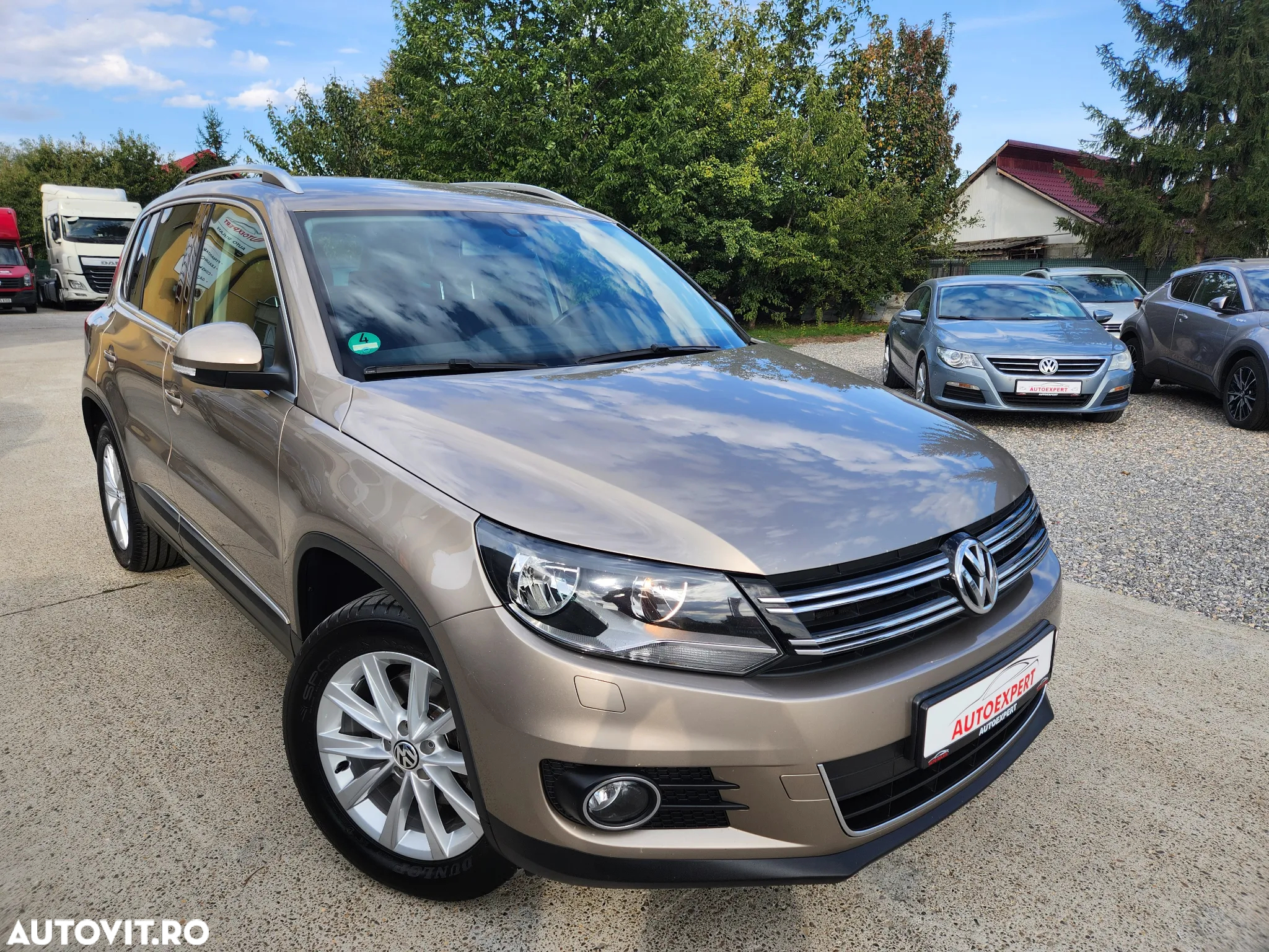 Volkswagen Tiguan 2.0 TDI DPF 4Motion BlueMotion Technology DSG Sport & Style - 4