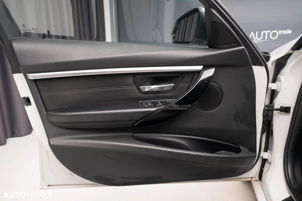 BMW Seria 3 318d Aut. Sport Line - 20