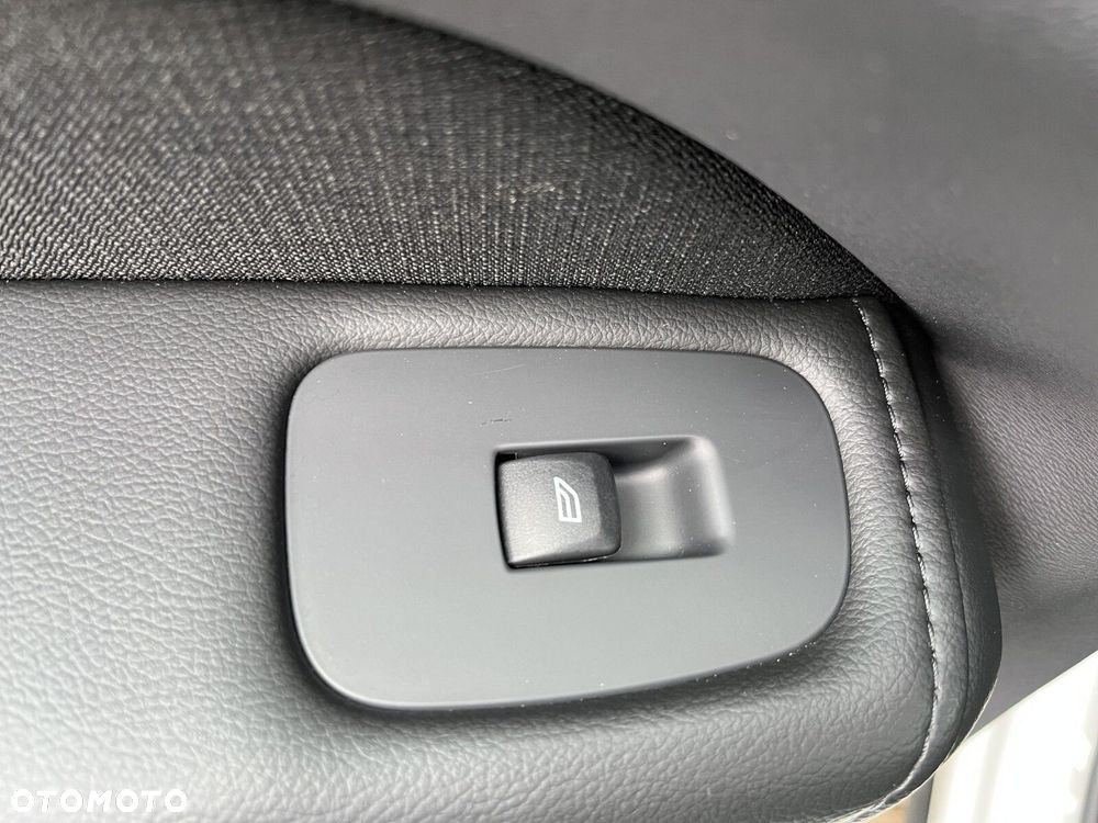 Volvo XC 60 B4 B Momentum - 14