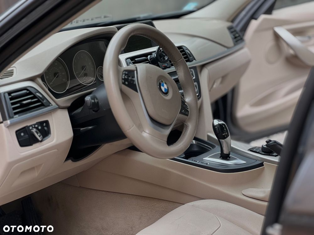 BMW Seria 3 328i Modern Line - 8