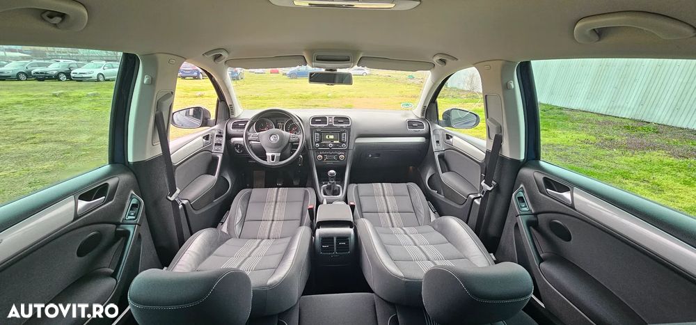 Volkswagen Golf 1.6 TDI DPF 4Motion MATCH - 8