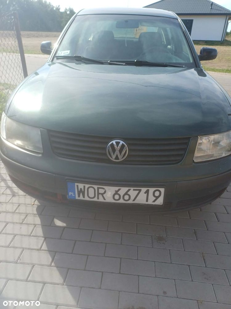 Volkswagen Passat - 2