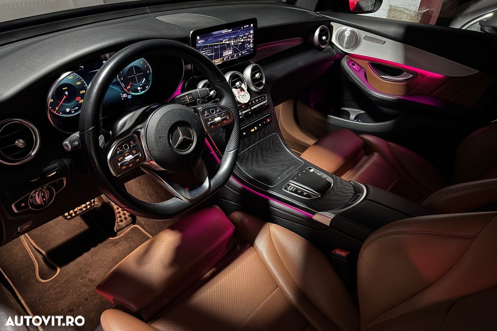 Mercedes-Benz GLC 300 e 4MATIC - 30