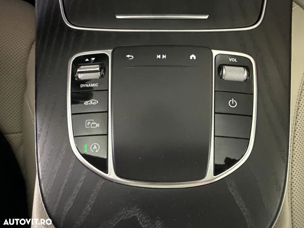Mercedes-Benz E 220 d 4MATIC 9G-TRONIC AMG Line - 19