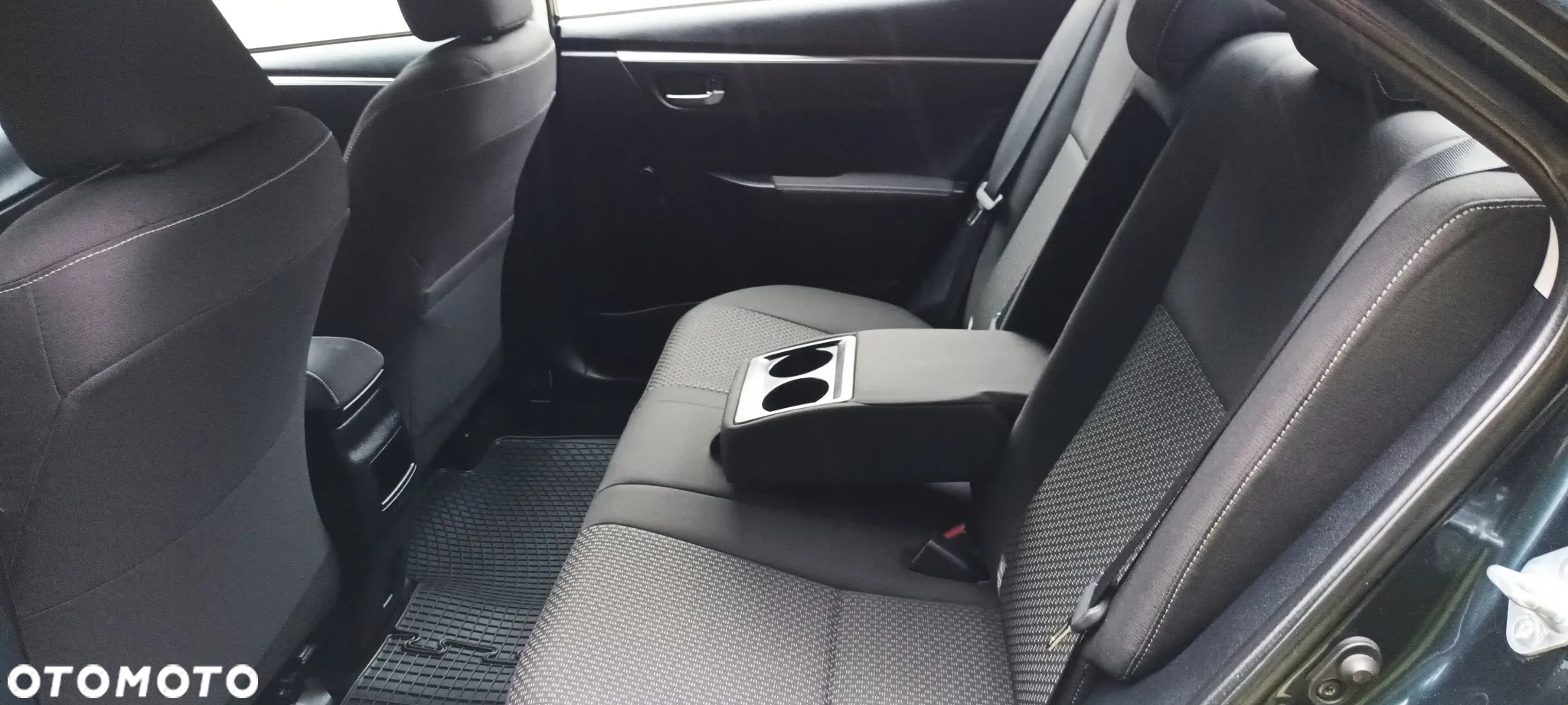 Toyota Corolla 1.6 Premium - 12