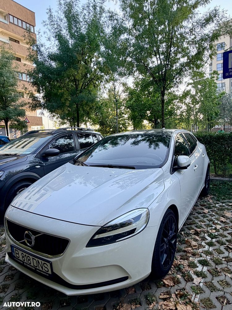 Volvo V40 D3 Aut. Momentum - 4
