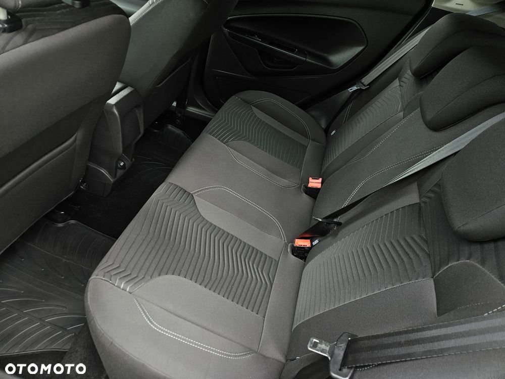 Ford Fiesta 1.0 EcoBoost Titanium - 25