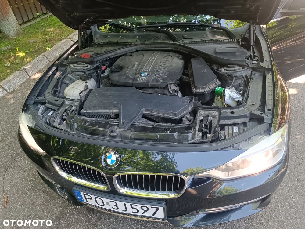 BMW Seria 3 320d xDrive Luxury Line - 17