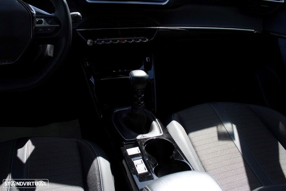 Peugeot 2008 1.2 PureTech Allure - 9