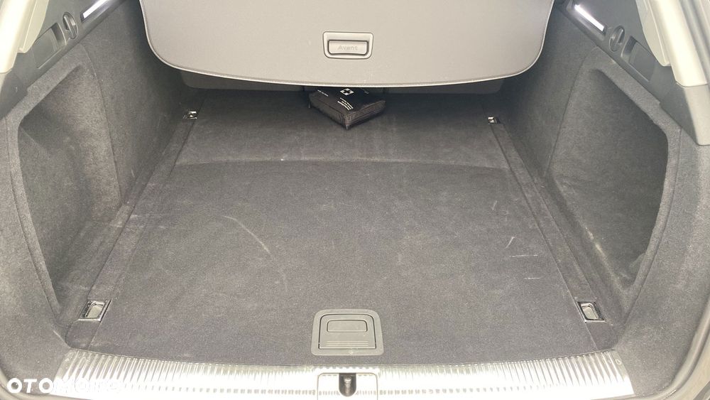 Audi A4 Avant 35 TDI mHEV S tronic - 13