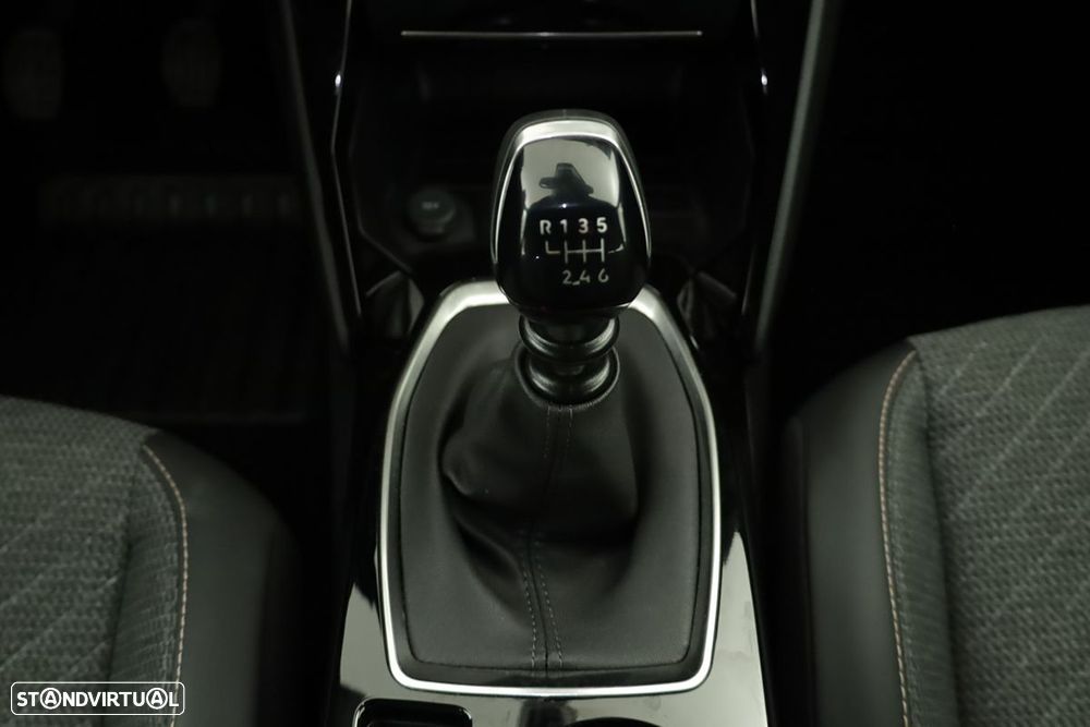 Peugeot 2008 1.2 PureTech Allure - 14