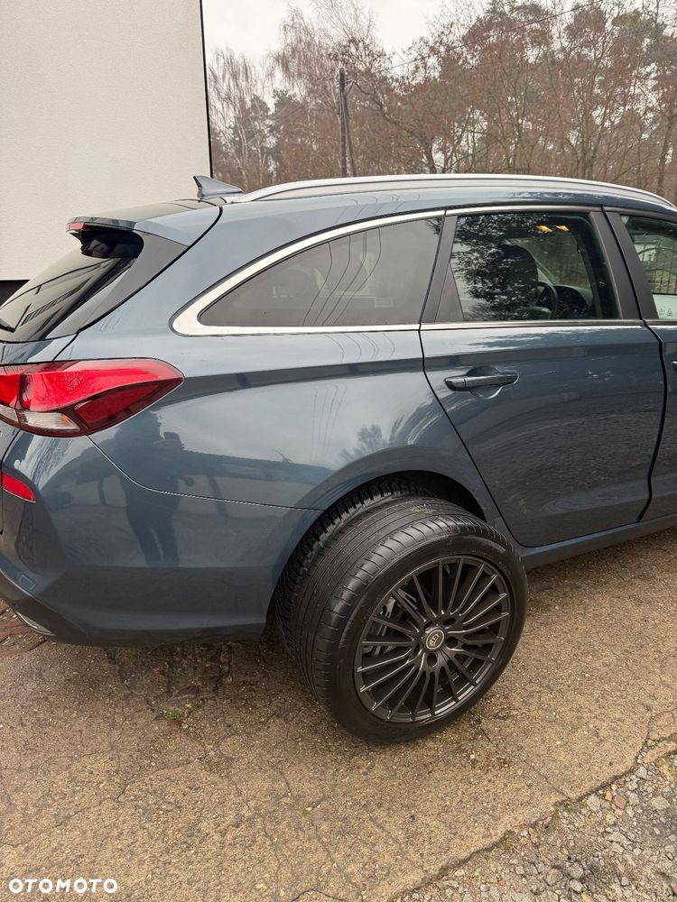 Hyundai i30 1.5 T-GDI 48V Premium DCT - 17