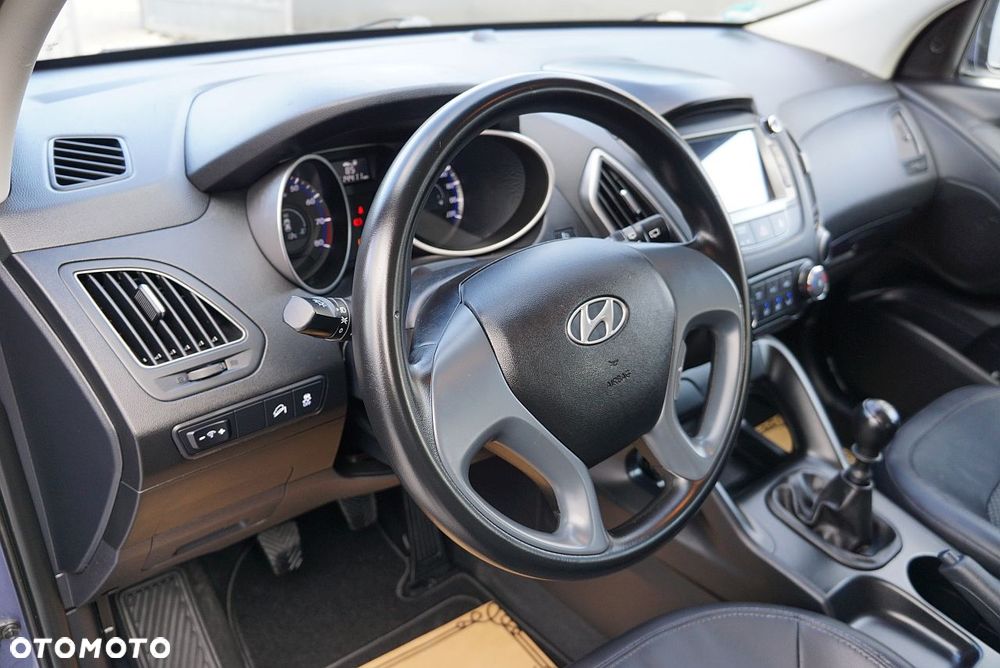 Hyundai ix35 1.6 2WD Fifa World Cup Edition - 10