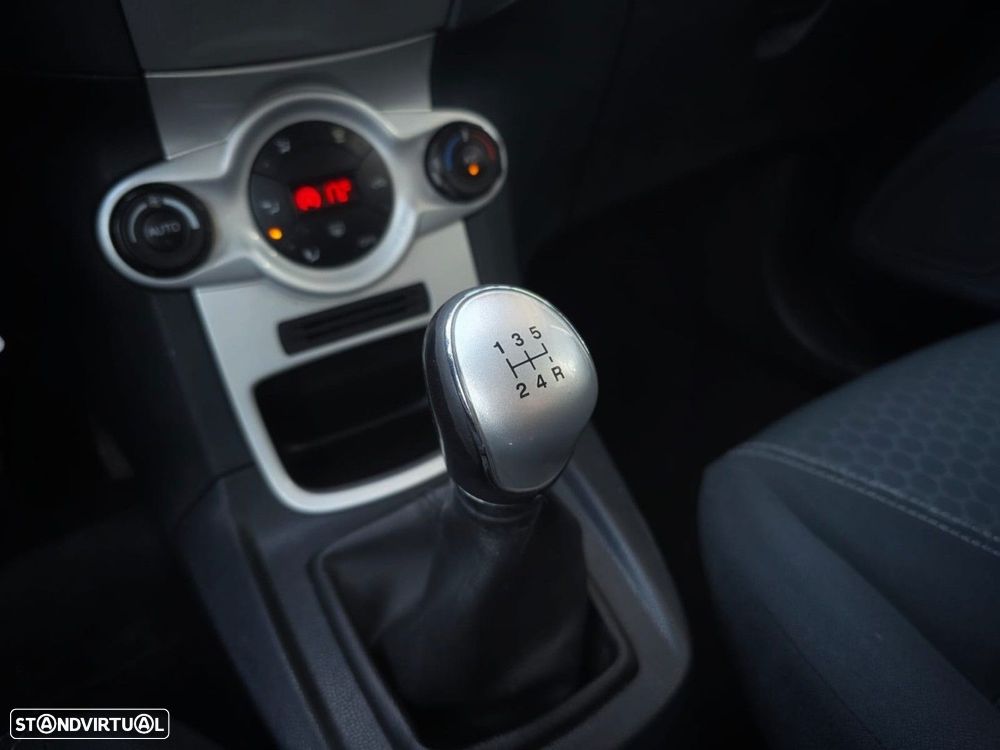 Ford Fiesta 1.25 Titanium - 21