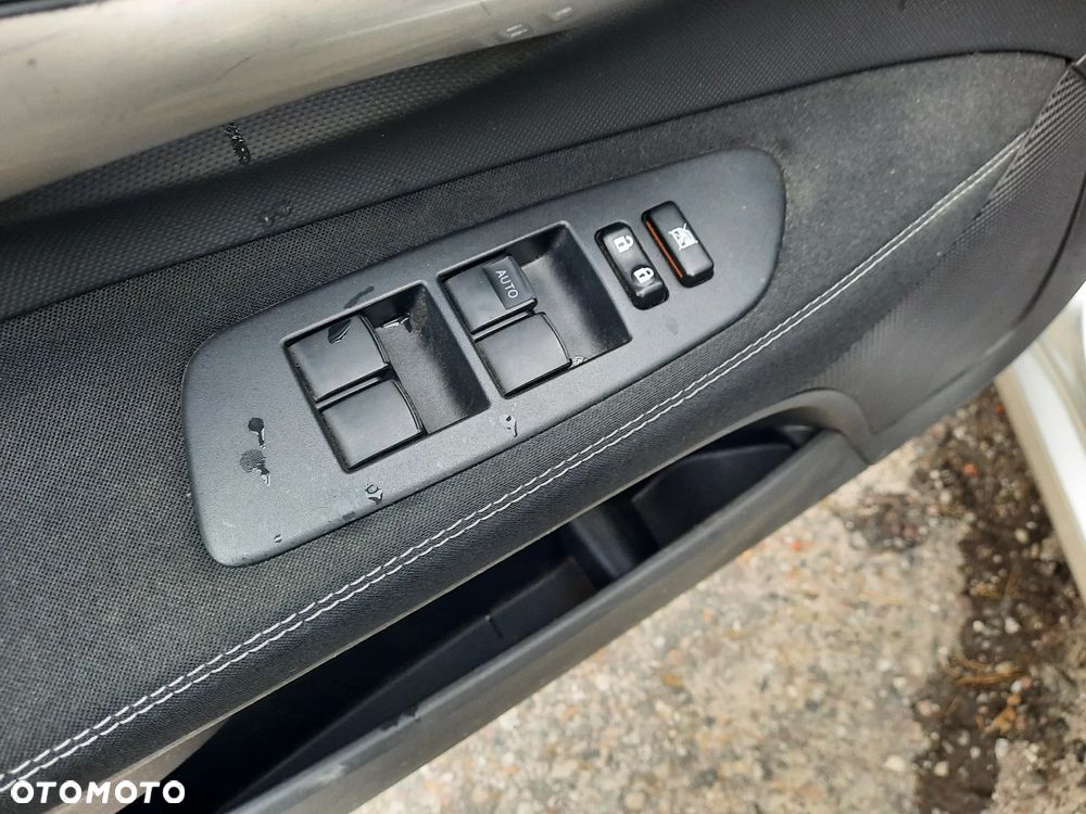 Toyota Auris 1.33 VVT-i Life - 20