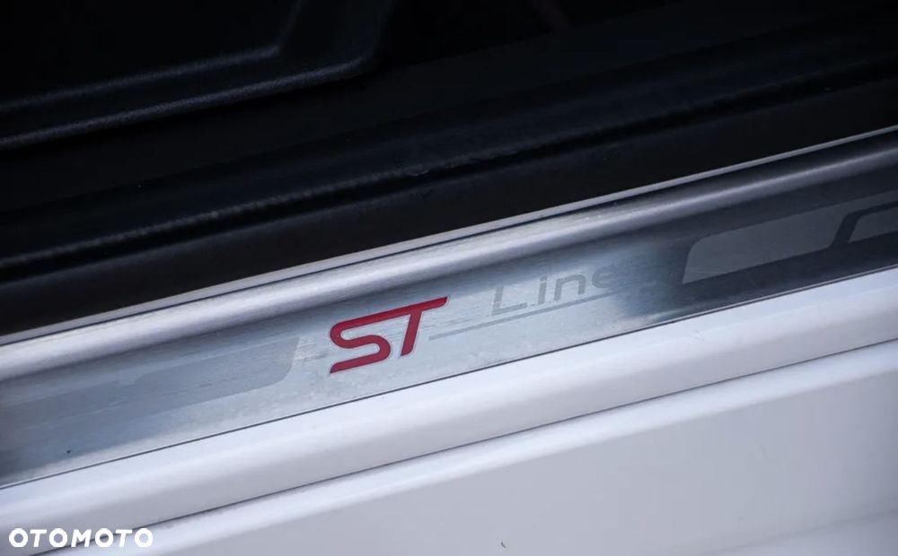 Ford Kuga - 29