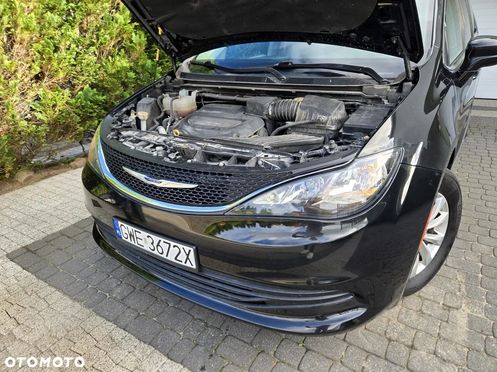 Chrysler Pacifica - 15