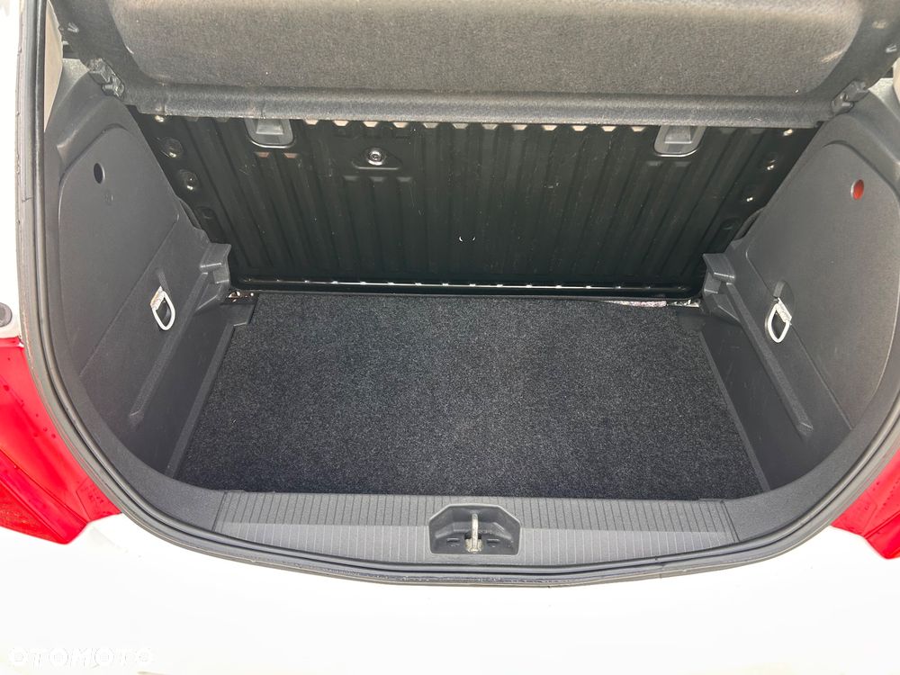 Opel Corsa 1.2 16V Cosmo - 14