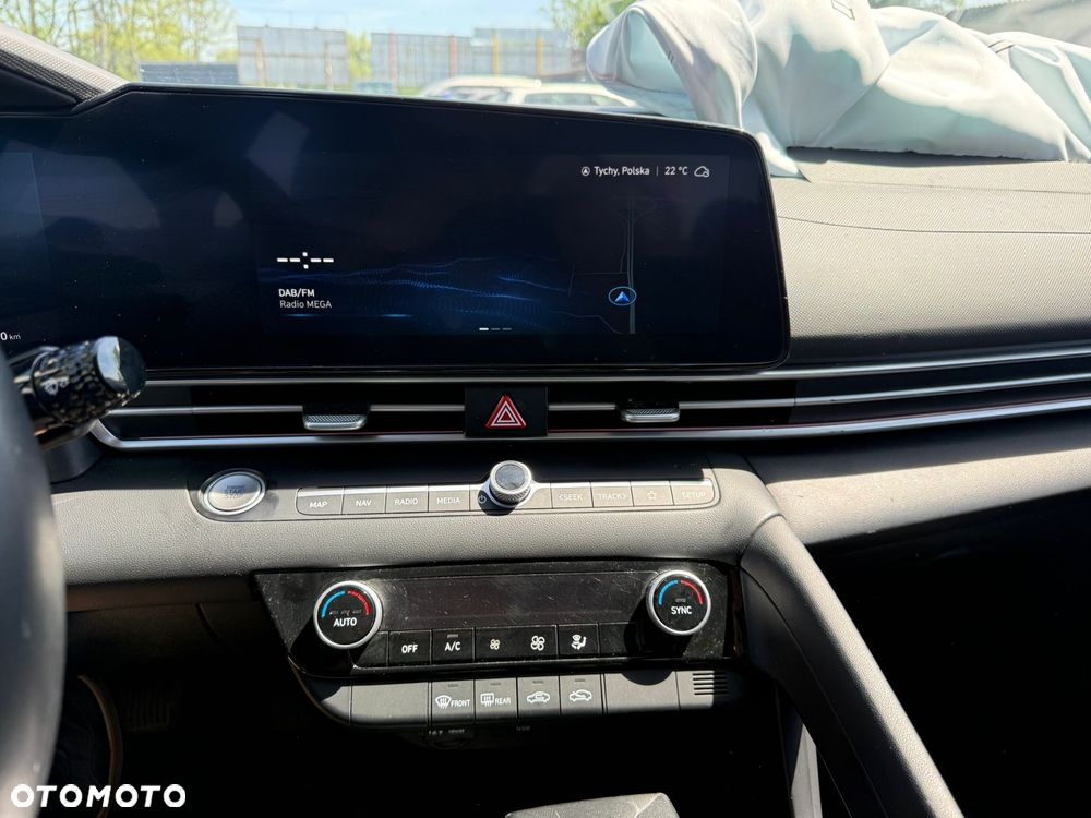 Hyundai Elantra 1.6 Modern CVT - 22