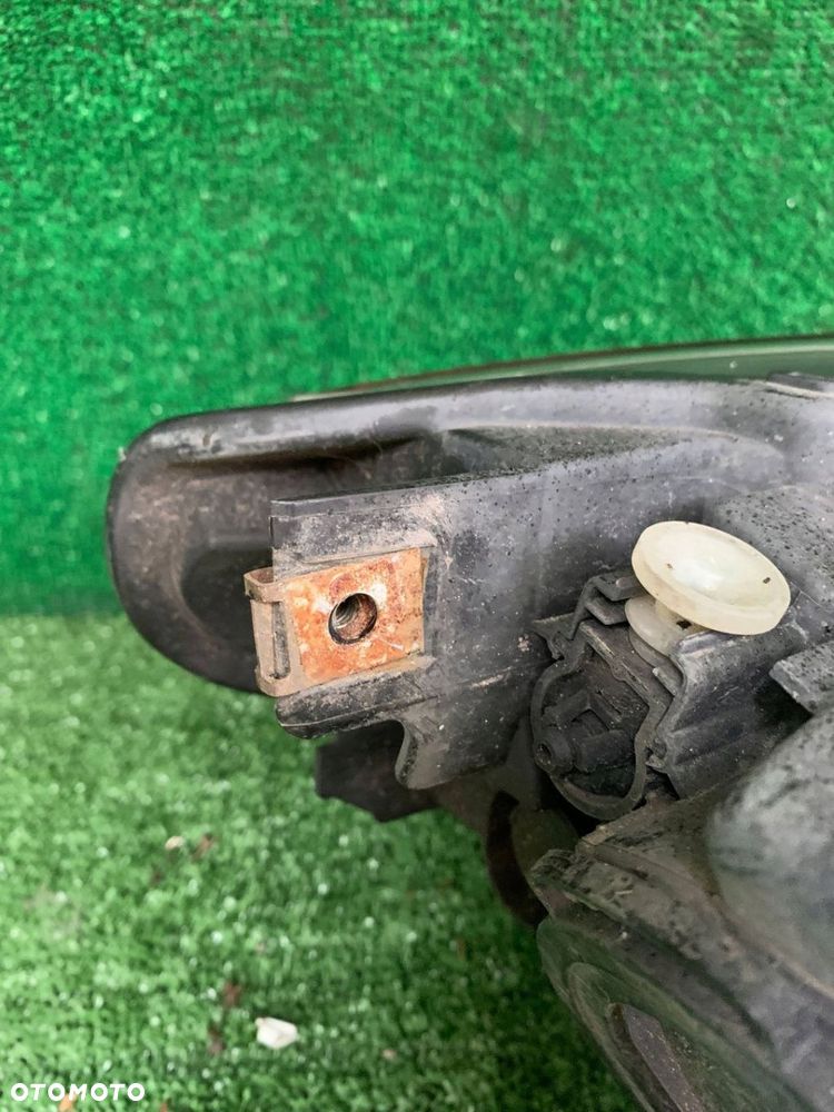 Lampa przód przednia lewa BMW 3 F30 F35 F31 UK Anglik 7211100000 - 9