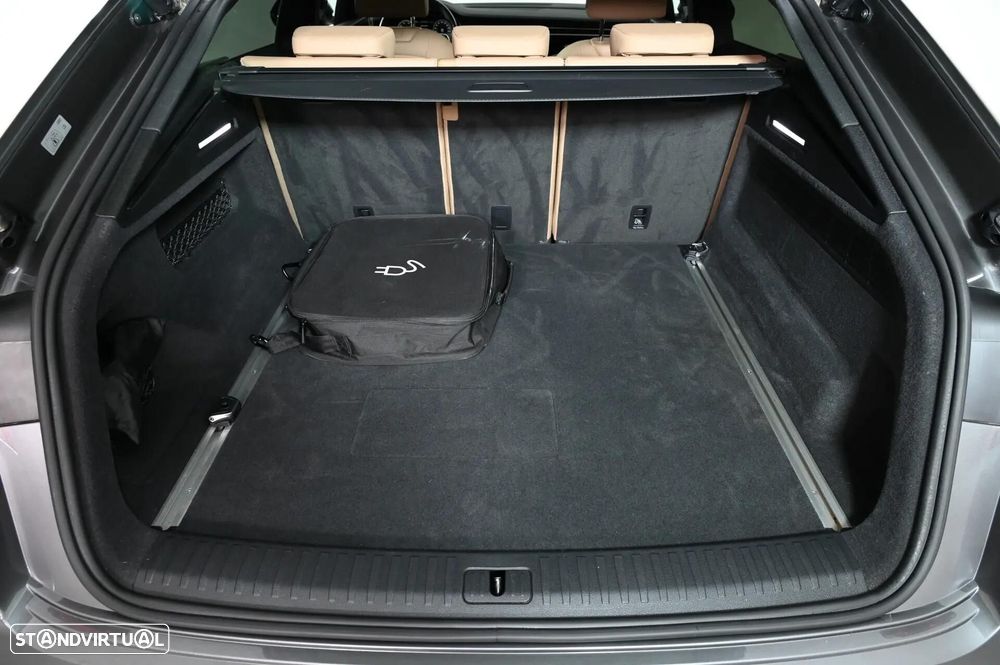 Audi Q8 55 TFSIe quattro Tiptronic - 10