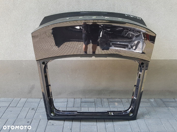 SKODA OCTAVIA 4 IV klapa tył pokrywa bagażnika 5E6827023 5E6827105