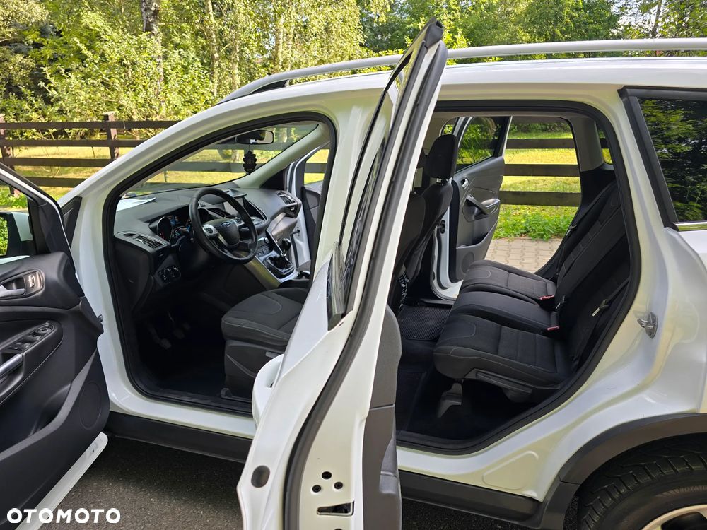 Ford Kuga 2.0 TDCi 2x4 Titanium - 19