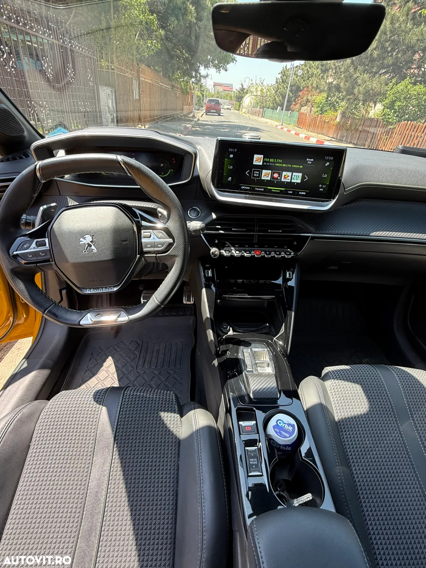 Peugeot 208 1.2 L PureTech STT EAT8 GT - 9