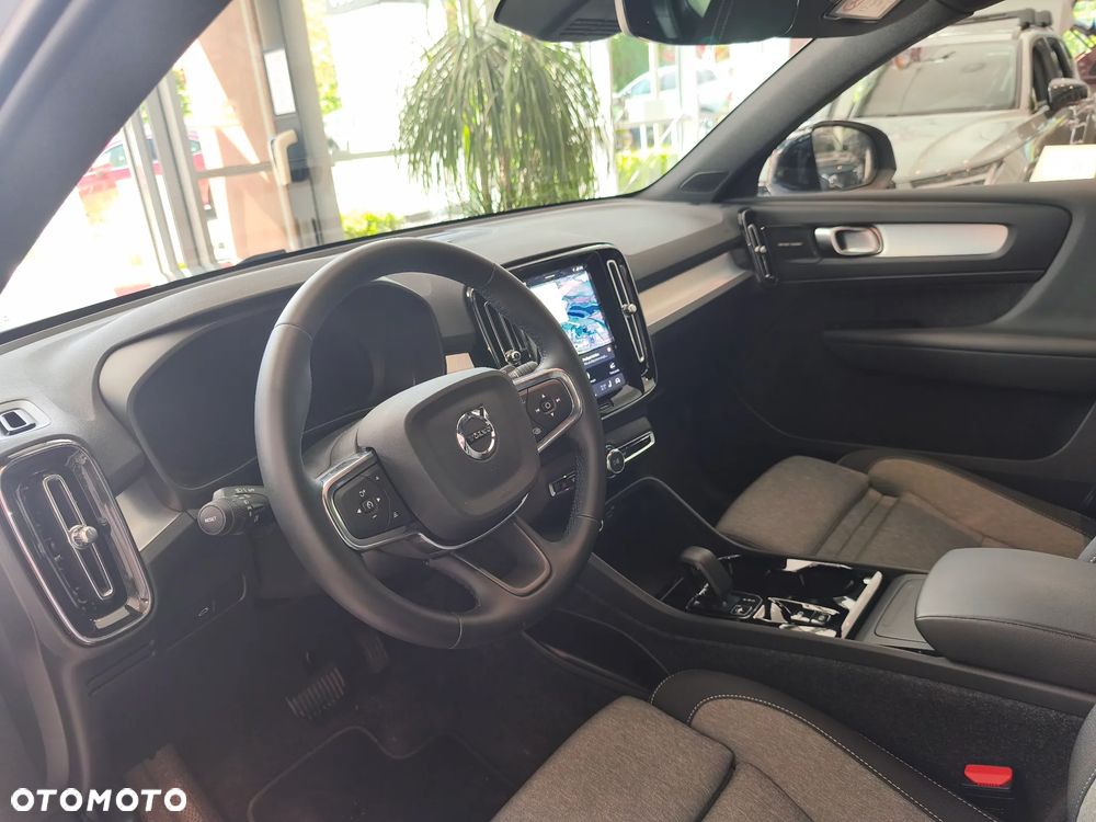 Volvo XC 40 B3 Plus Dark - 14