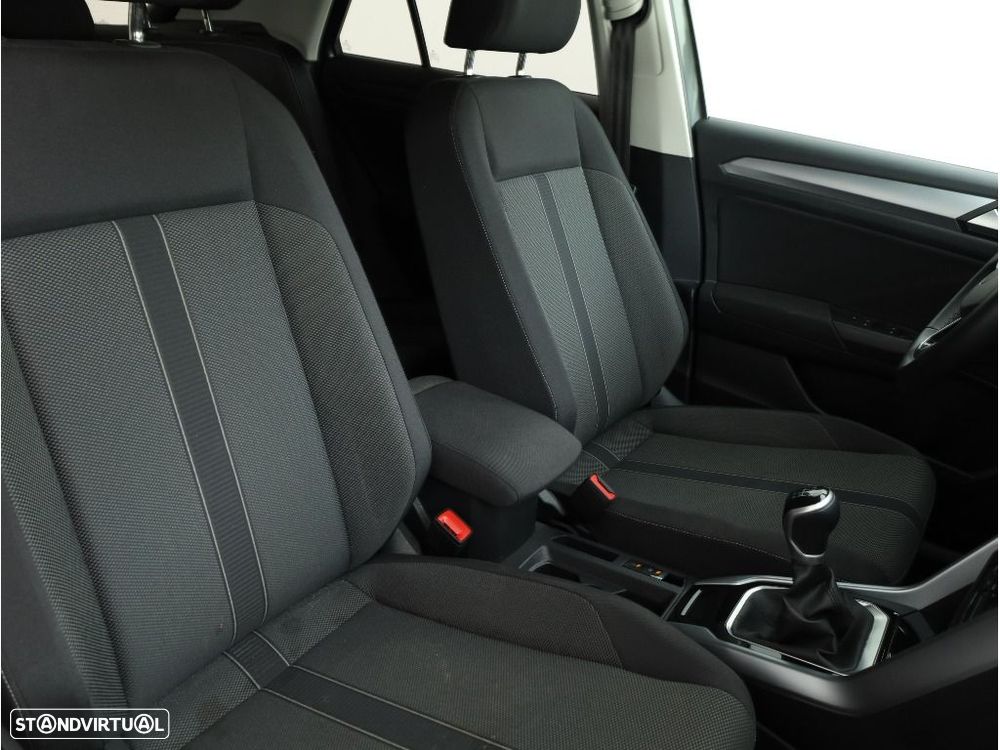 VW T-Roc 1.0 TSI Urban - 16