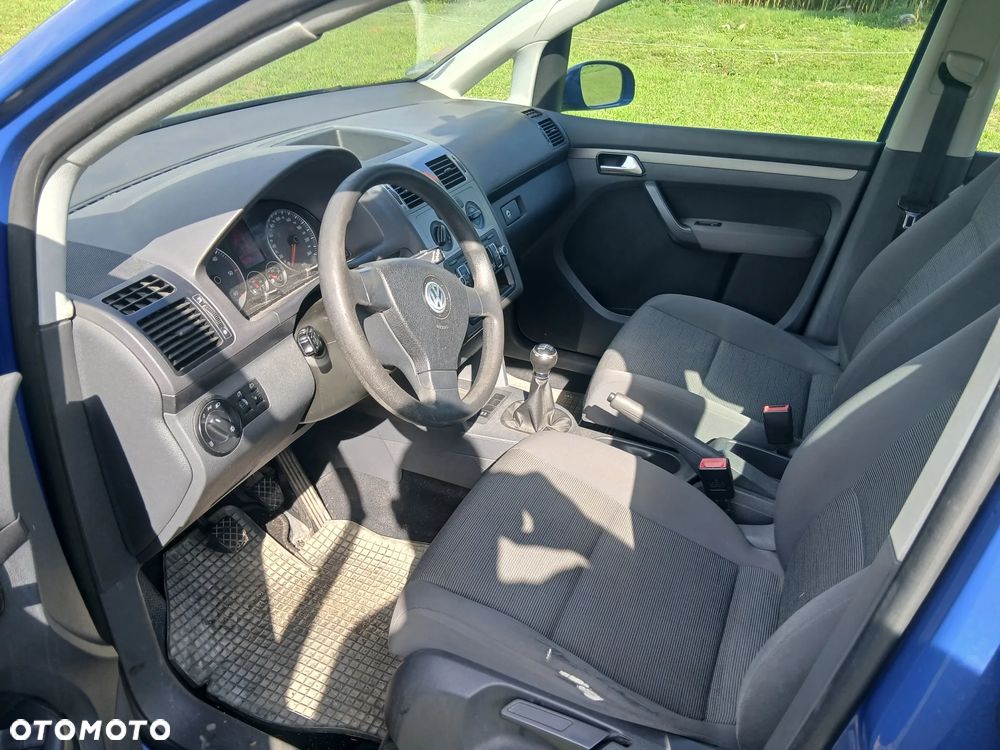 Volkswagen Touran 1.9 TDI Conceptline - 12
