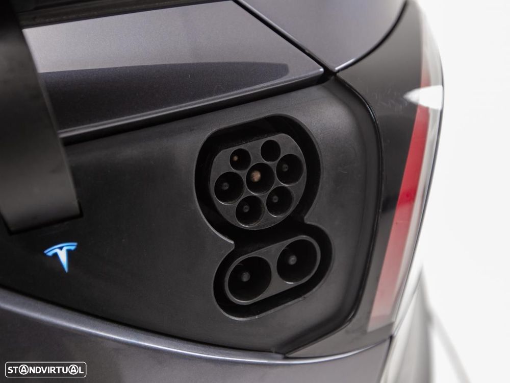Tesla Model 3 - 15