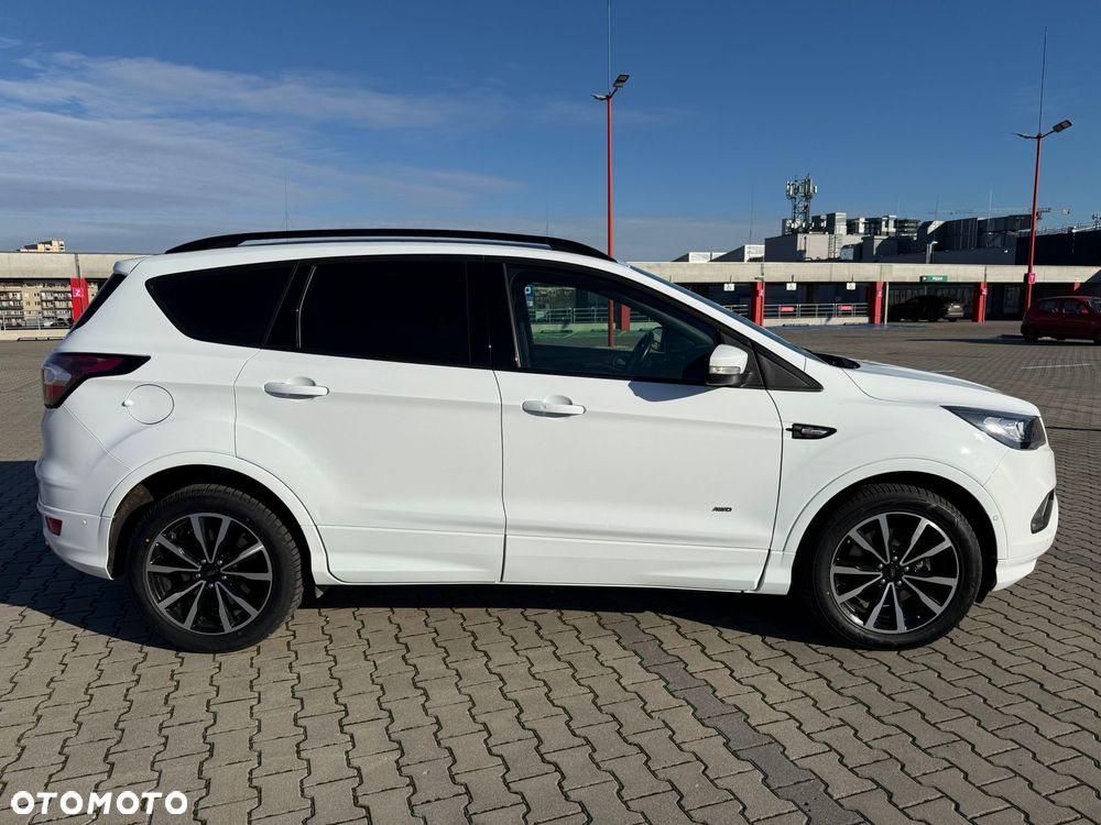 Ford Kuga 2.0 TDCi 4x4 ST-Line - 6