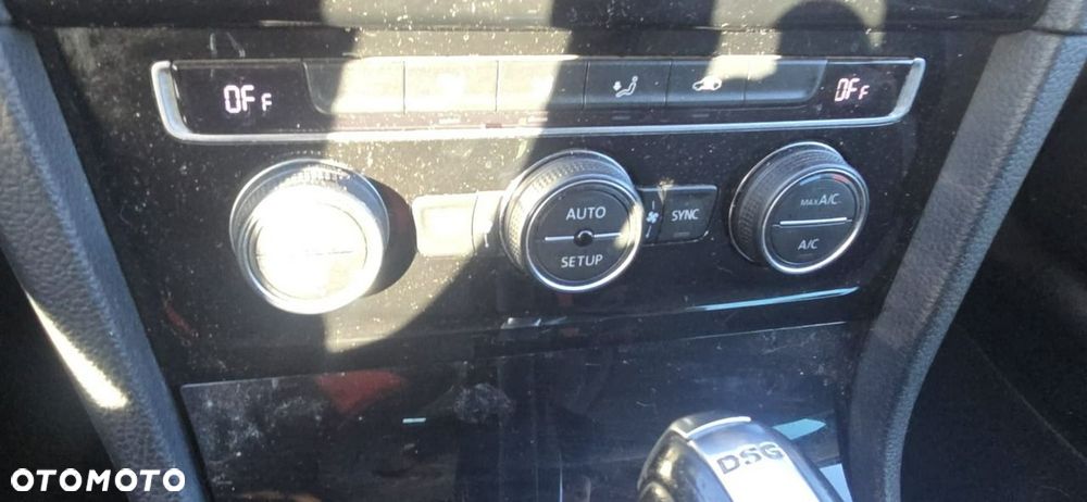 Volkswagen Golf - 18