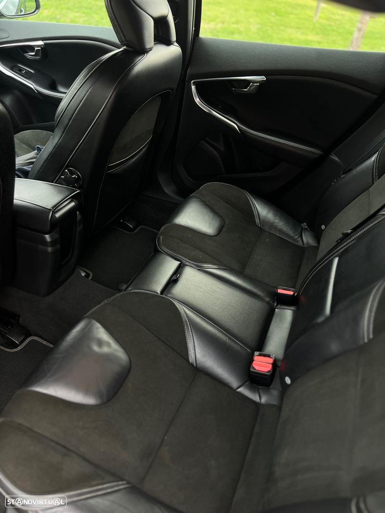 Volvo V40 D2 R Design - 19