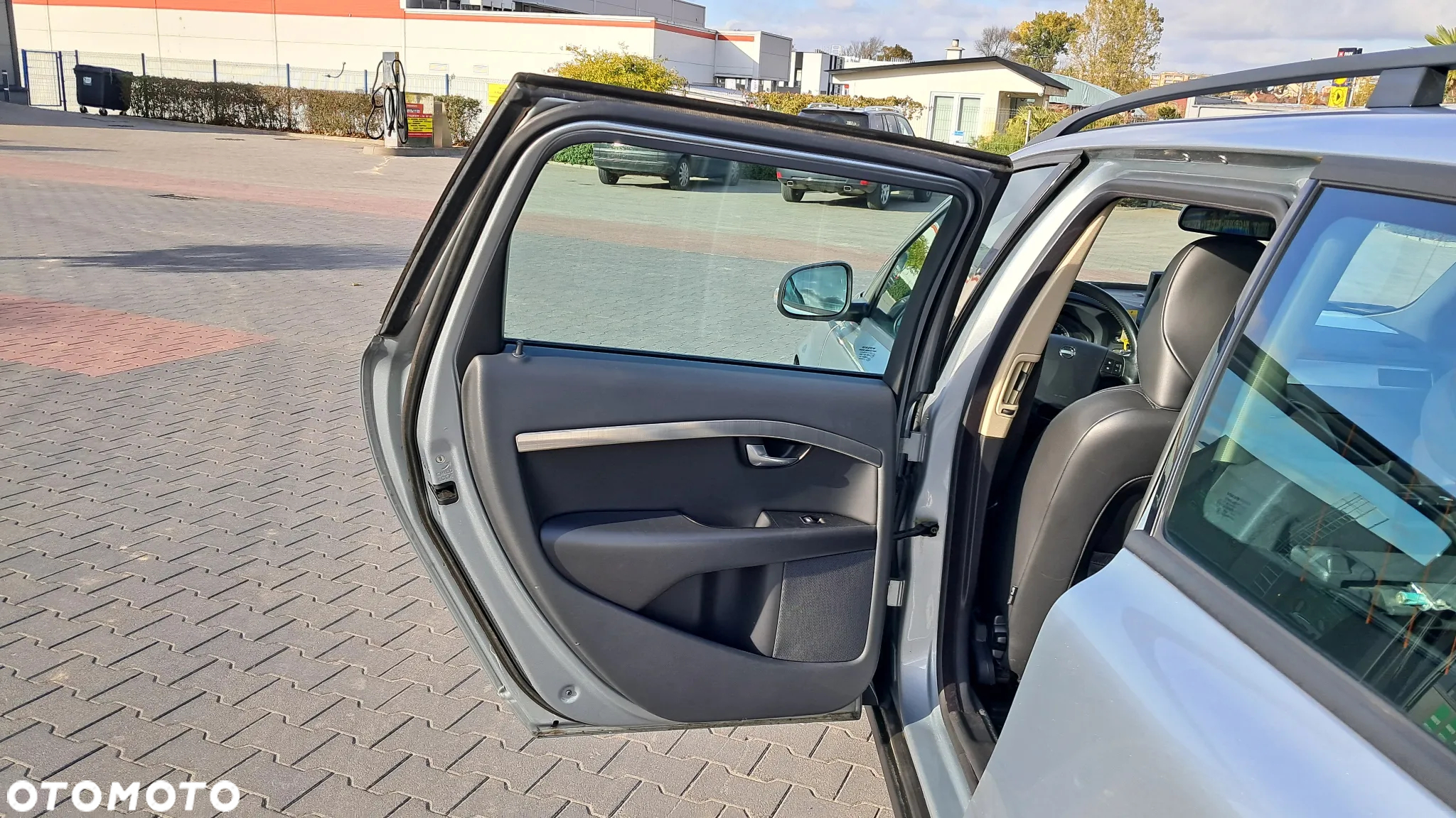 Volvo V70 2.0 Momentum - 9