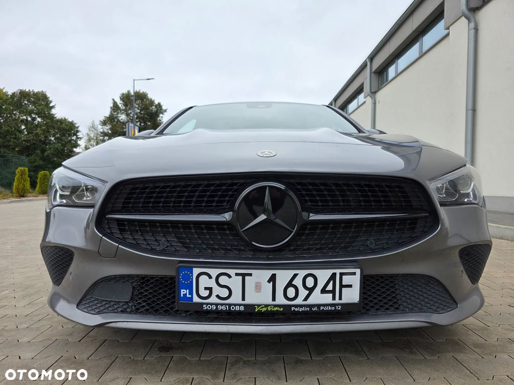 Mercedes-Benz CLA 180 d Shooting Brake 7G-DCT - 11