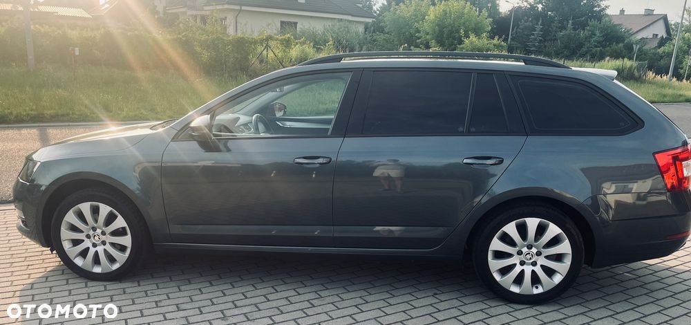 Skoda Octavia 2.0 TDI Ambition DSG - 8