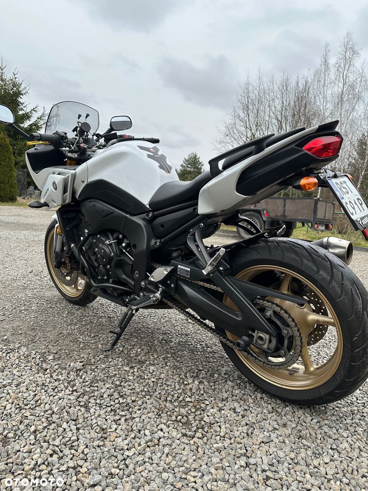 Yamaha FZ8 - 4