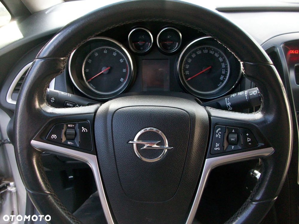 Opel Astra 1.4 Turbo Innovation - 19