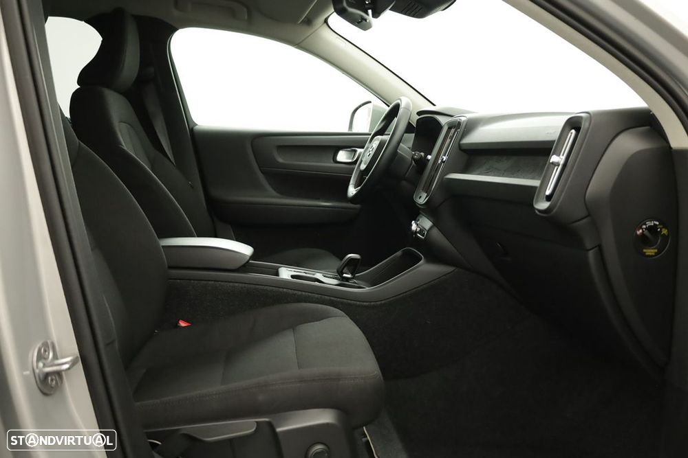 Volvo XC 40 2.0 B3 Essential - 21
