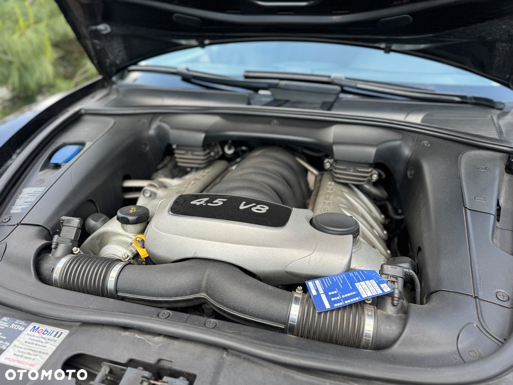 Porsche Cayenne - 28